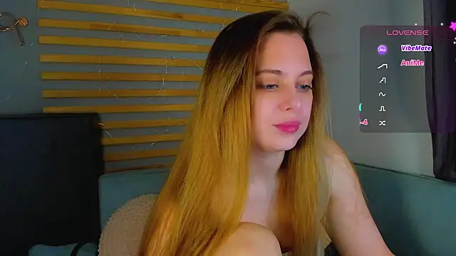 Alice Wanderr online show from 04-07-26, 01:28
