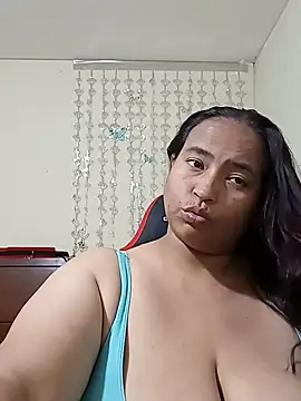 Snapshot of BustySexy_Nataly chatting on 06-17-26, 08:10 BustySexy Nataly online show from 06-17-26, 08:10