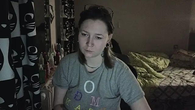 Snapshot of Ozalin_ chatting on 02-22-26, 05:00 Ozalin online show from 02-22-26, 05:00