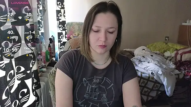 Snapshot of Ozalin_ chatting on 03-18-26, 11:13 Ozalin online show from 03-18-26, 11:13