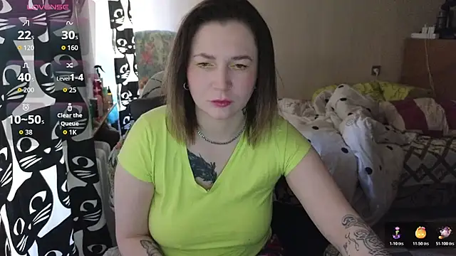 Snapshot of Ozalin_ chatting on 03-24-26, 08:19 Ozalin online show from 03-24-26, 08:19