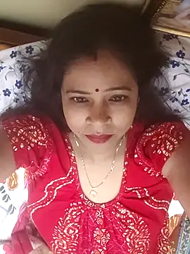 Snapshot of Diya_221342 chatting on 02-08-26, 03:59 Diya 221342 online show from 02-08-26, 03:59