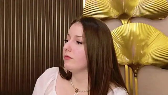 Snapshot of Anora_Mills chatting on 02-14-26, 04:15 Anora Mills online show from 02-14-26, 04:15