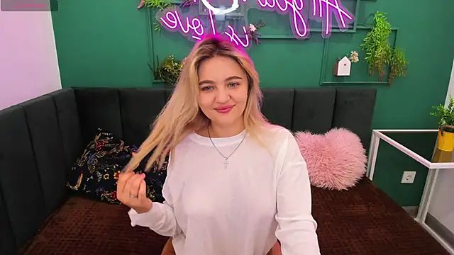 KatieBlossom  online show from 02-02-26, 01:37