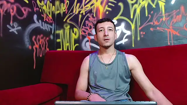 AnyeloBlack69 online show from 02-07-26, 12:09