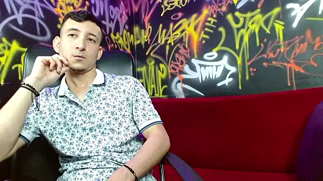 AnyeloBlack69 online show from 02-10-26, 12:20