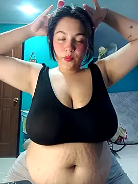 Snapshot of Alice_BigBoobs_Milk chatting on 03-09-26, 01:04 Alice BigBoobs Milk online show from 03-09-26, 01:04