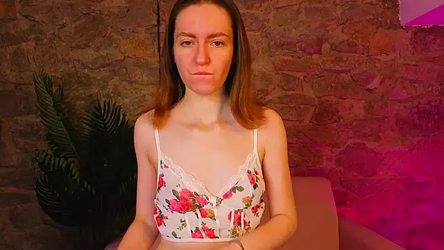 KristineValbuena online show from 02-06-26, 01:54