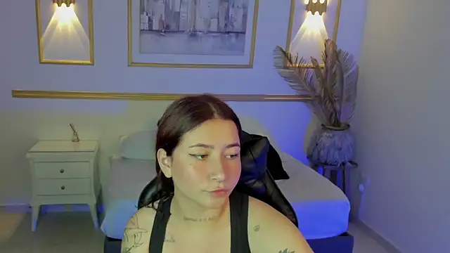 Snapshot of charlottee27_ chatting on 03-07-26, 02:19 charlottee27 online show from 03-07-26, 02:19