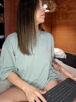 Ana-Spencer online show from 05-06-26, 01:25