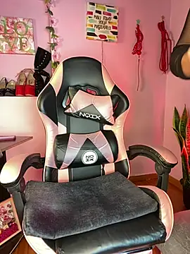 kenia thompsom01 online show from 03-05-26, 11:12