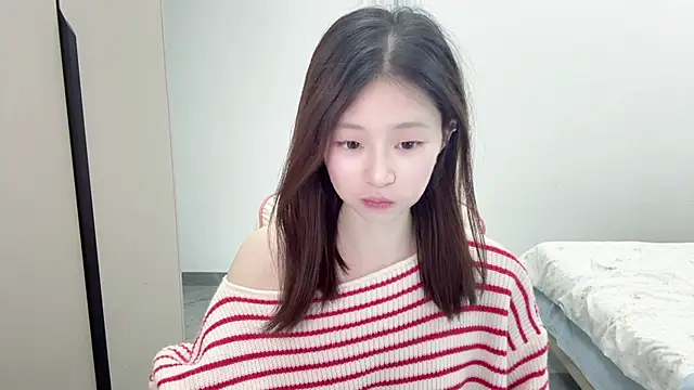 Snapshot of DYyyyyy-- chatting on 03-11-26, 12:11 DYyyyyy-- online show from 03-11-26, 12:11