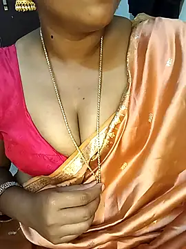 Chinnima143 online show from 06-26-26, 04:00