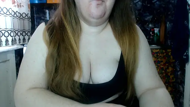 Snapshot of MaryShiny_ chatting on 03-11-26, 08:42 MaryShiny online show from 03-11-26, 08:42