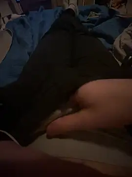 Snapshot of leh31l chatting on 02-02-26, 07:01 leh31l online show from 02-02-26, 07:01