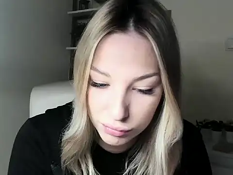 VelvetAngela online show from 02-16-26, 06:42