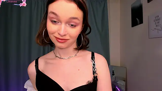 LillianPerry online show from 02-15-26, 08:16