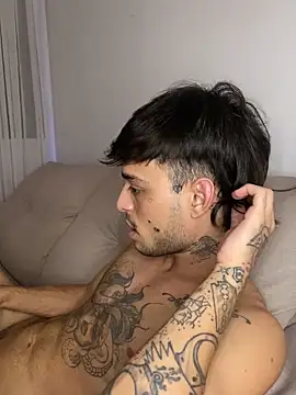 ruffvip online show from 03-01-26, 01:40