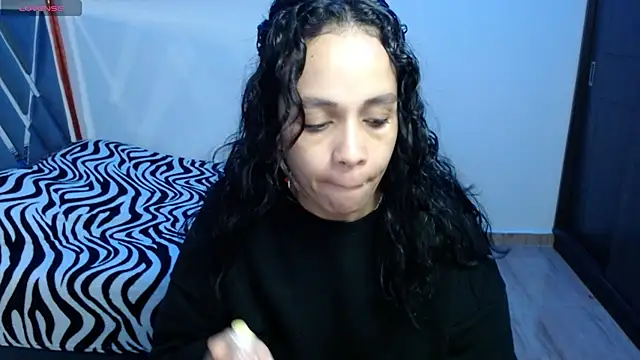 paula lopez   online show from 05-06-26, 10:48