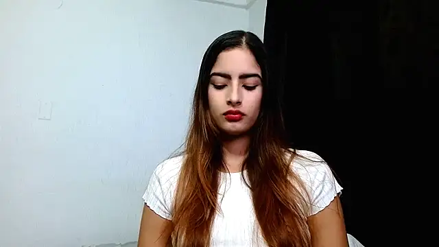 Snapshot of Nicol_xx1 chatting on 05-12-26, 05:26 Nicol xx1 online show from 05-12-26, 05:26