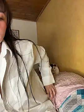 Snapshot of LilaRvsh chatting on 03-04-26, 05:30 LilaRvsh online show from 03-04-26, 05:30