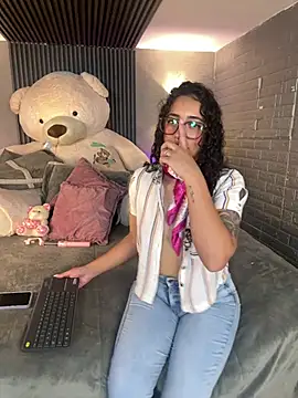 Snapshot of Magic_ivone chatting on 03-19-26, 11:47 Magic ivone online show from 03-19-26, 11:47