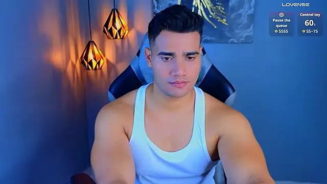 AndresRodriguez1 online show from 04-29-26, 12:53