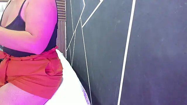 Snapshot of shaden_ chatting on 03-23-26, 09:30 shaden online show from 03-23-26, 09:30