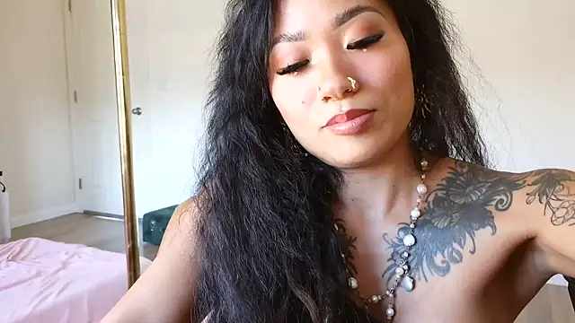 Snapshot of 222goddess444you chatting on 06-14-26, 12:19 222goddess444you online show from 06-14-26, 12:19