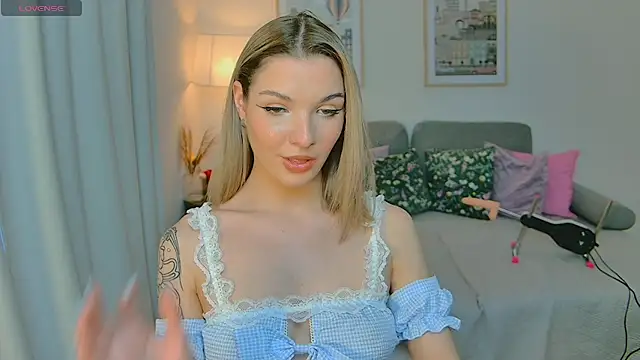SinLuna  online show from 04-29-26, 04:11