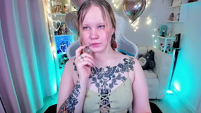 AnnieVibe online show from 02-15-26, 06:15