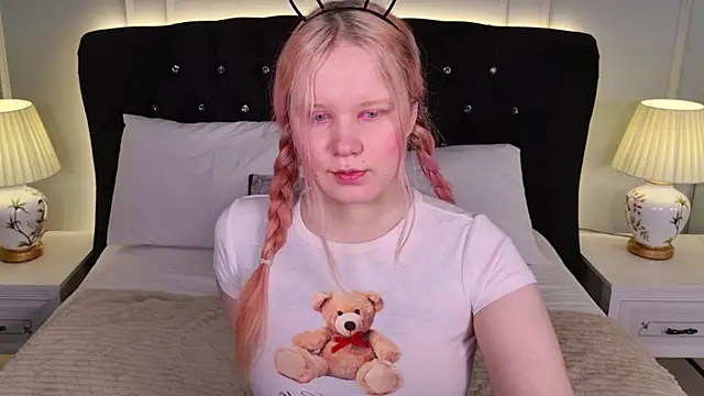 AnnieVibe online show from 04-02-26, 05:32
