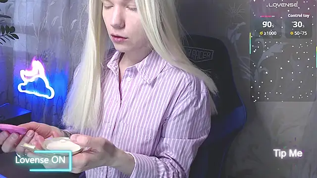 Shiny Victoria online show from 05-03-26, 07:25
