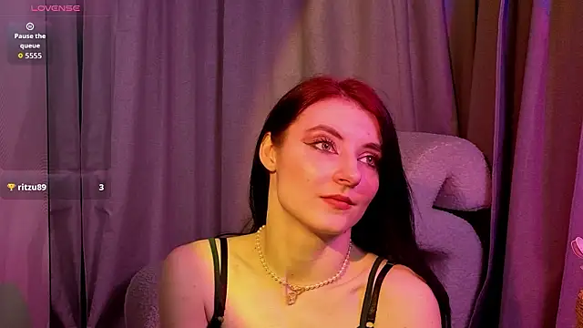 Snapshot of NicoleLuxe chatting on 03-07-26, 05:54 NicoleLuxe online show from 03-07-26, 05:54