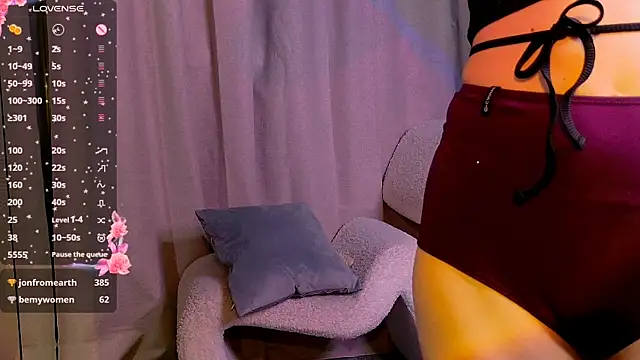 Snapshot of NicoleLuxe chatting on 03-22-26, 07:06 NicoleLuxe online show from 03-22-26, 07:06