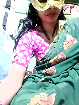 Royal hotti0011 online show from 03-09-26, 09:13