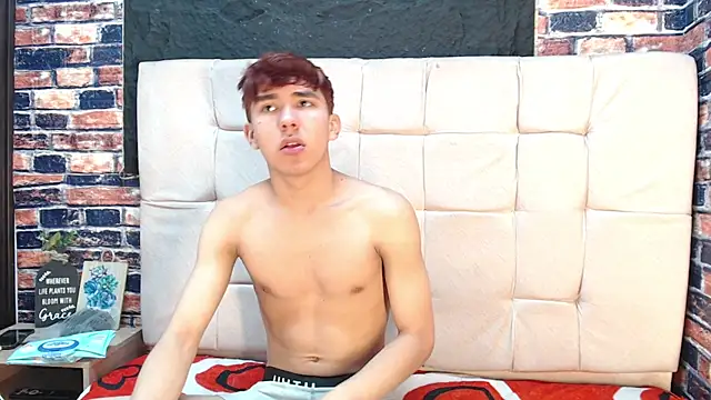 massimoferrera303av online show from 03-23-26, 07:51