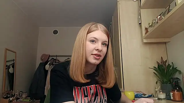 MiaMooon05 online show from 02-02-26, 10:58