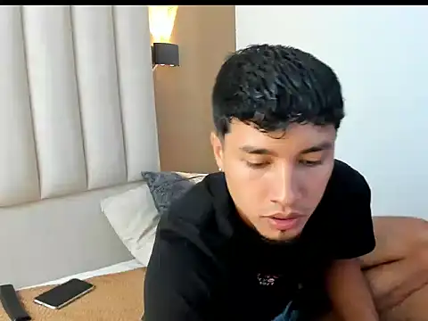 Snapshot of Noah_Smith01 chatting on 04-03-26, 09:13 Noah Smith01 online show from 04-03-26, 09:13