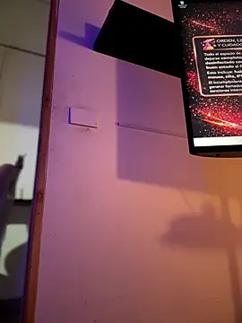 Snapshot of Karolaiin_LS chatting on 03-23-26, 03:05 Karolaiin LS online show from 03-23-26, 03:05