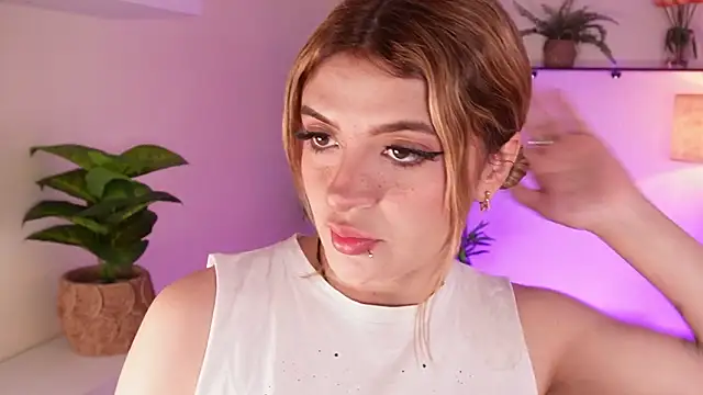 Snapshot of Kore__1 chatting on 03-07-26, 07:44 Kore 1 online show from 03-07-26, 07:44