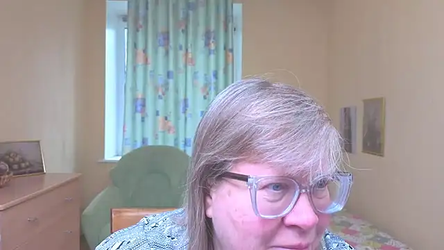 Emma Eclipsee online show from 03-19-26, 11:58