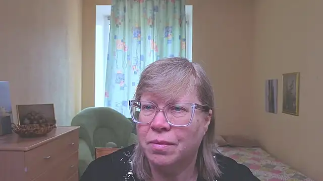 Snapshot of Emma_Eclipsee chatting on 03-21-26, 11:59 Emma Eclipsee online show from 03-21-26, 11:59