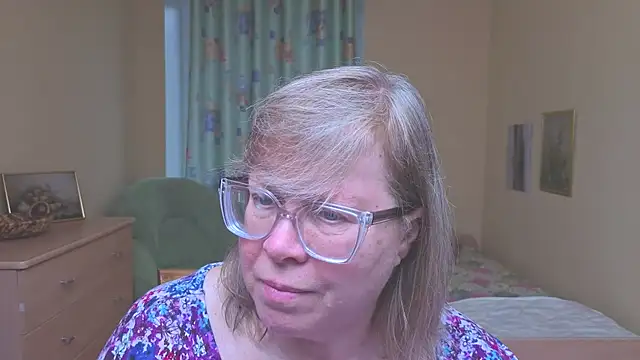 Snapshot of Emma_Eclipsee chatting on 04-01-26, 10:49 Emma Eclipsee online show from 04-01-26, 10:49