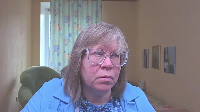 Snapshot of Emma_Eclipsee chatting on 05-01-26, 10:31 Emma Eclipsee online show from 05-01-26, 10:31