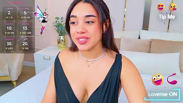 Luna Cortier online show from 03-12-26, 06:19