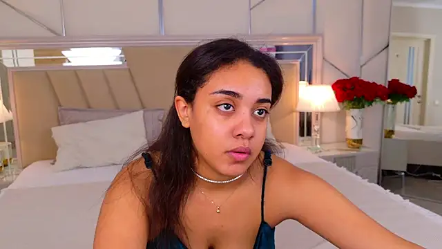 Luna Cortier online show from 05-01-26, 05:34