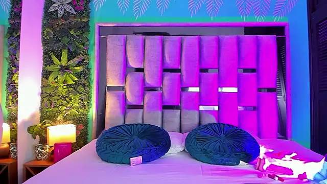 Snapshot of Mari_cooper1 chatting on 03-05-26, 11:39 Mari cooper1 online show from 03-05-26, 11:39