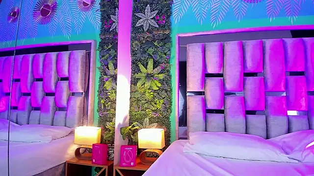 Snapshot of Mari_cooper1 chatting on 03-16-26, 08:57 Mari cooper1 online show from 03-16-26, 08:57