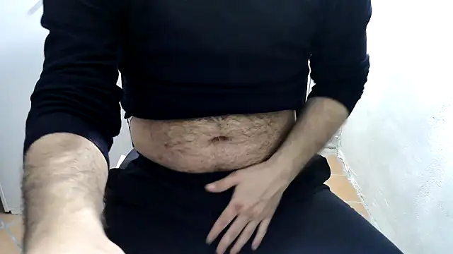 ItalianDaddyBear online show from 02-04-26, 10:47